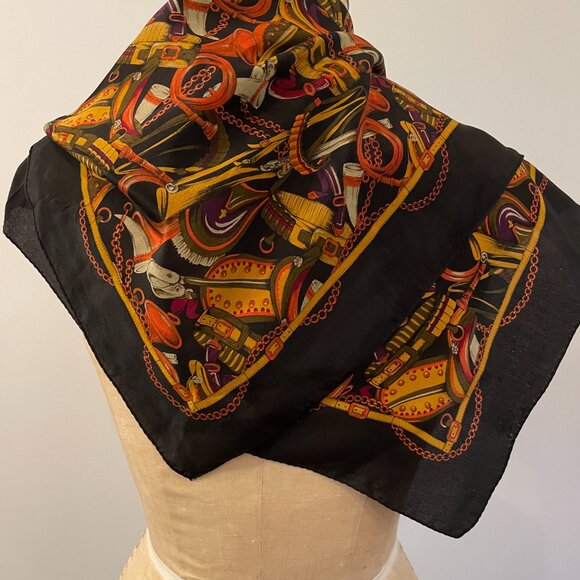 Vintage 80s Ann Taylor Silk Scarf Hand Rolled Equestrian Theme Horns Preppy - Picture 11 of 13